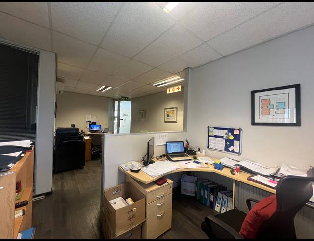 121M² OFFICE TO LET IN ROSEBANK
